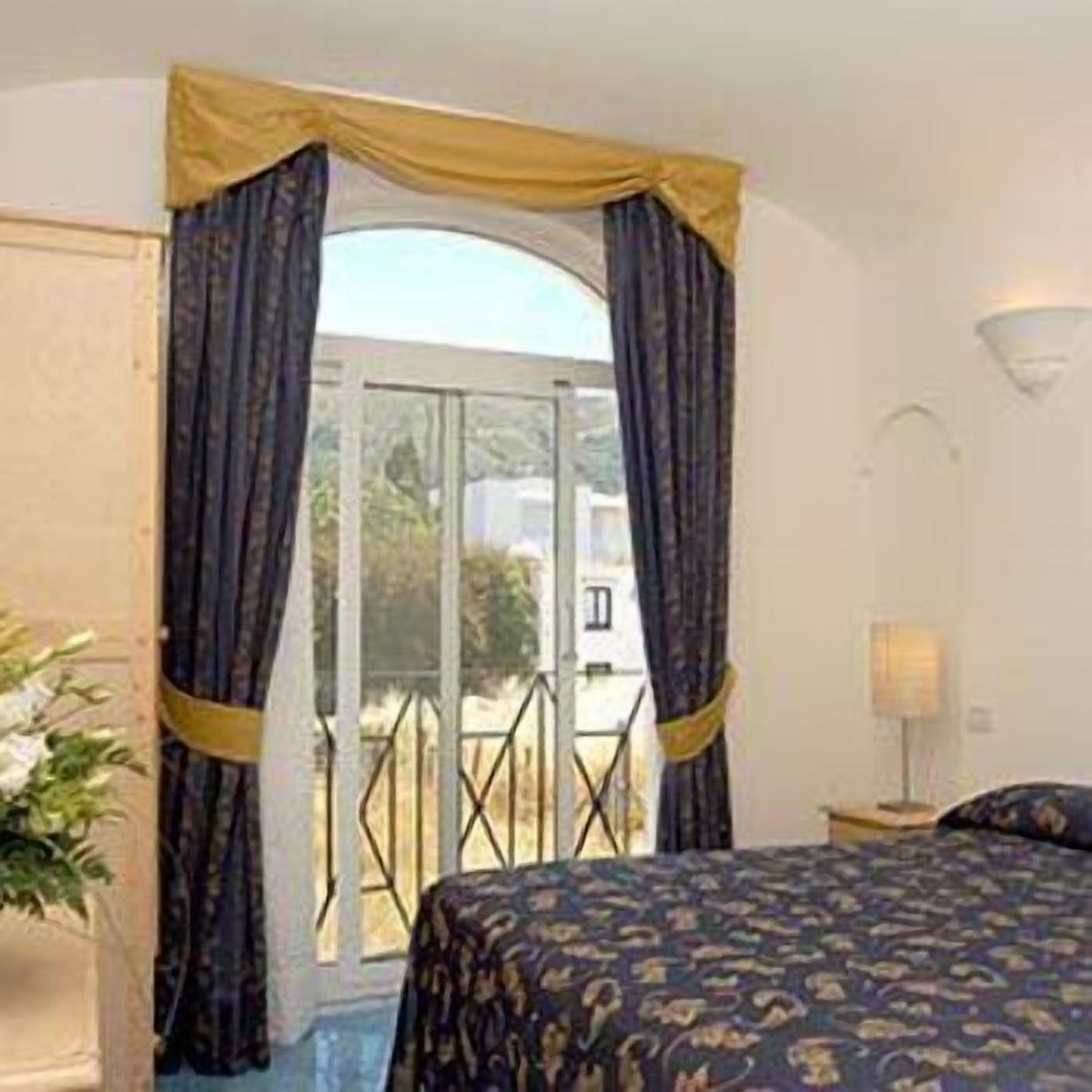 Hotel Bussola Anacapri  Exterior photo