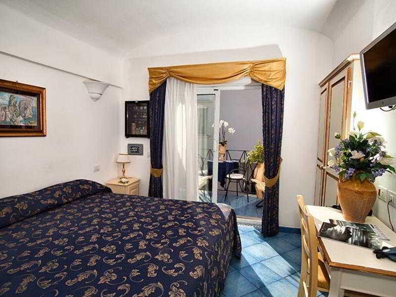 Hotel Bussola Anacapri  Exterior photo