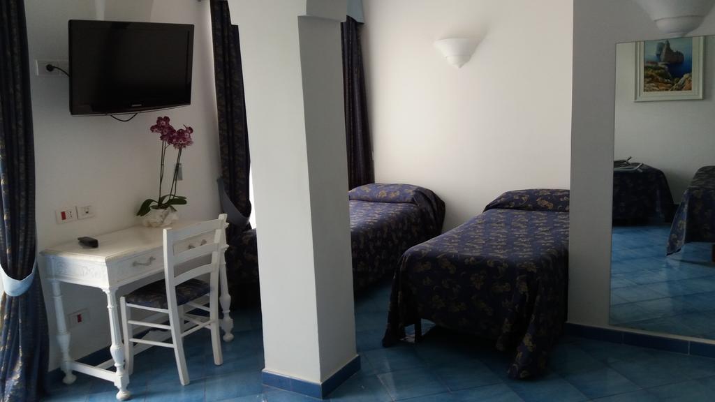 Hotel Bussola Anacapri  Exterior photo